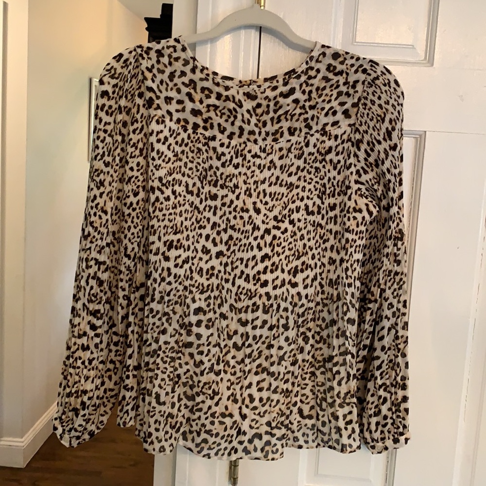 Banana Republic Print Pleated Shirt - Picture 6 of 8